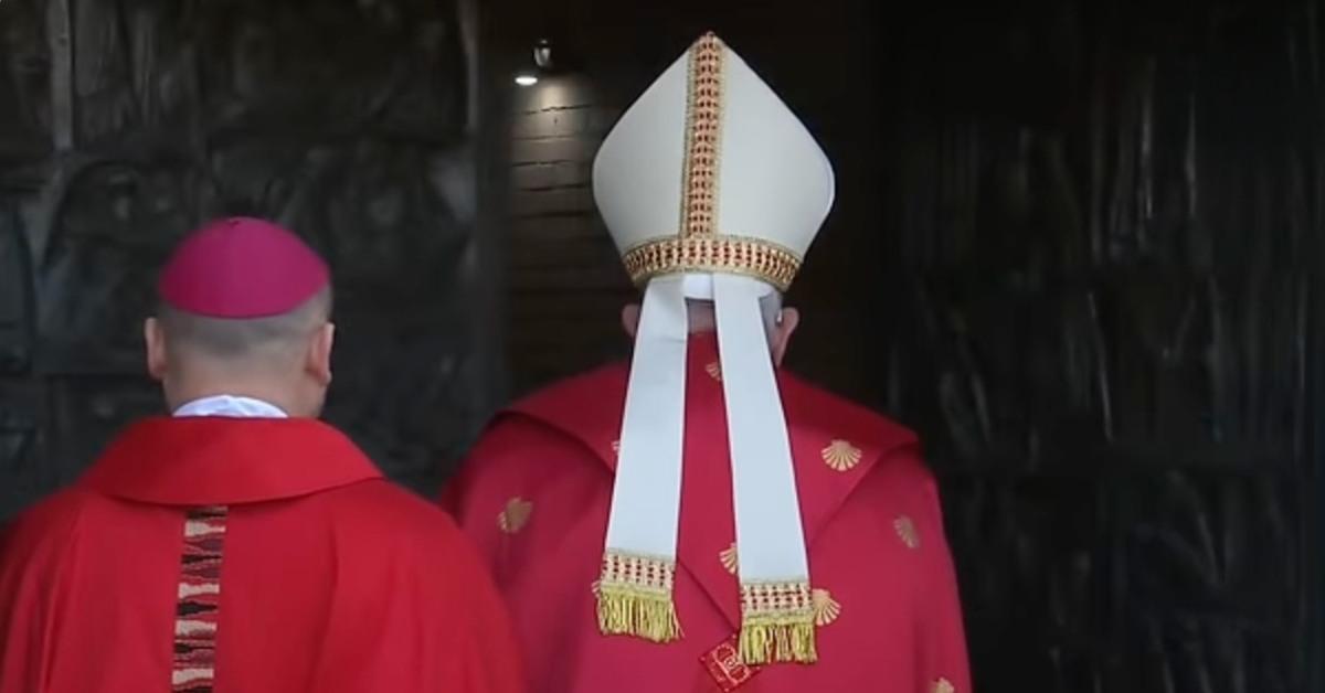 Pope Francis opening the Holy Door 