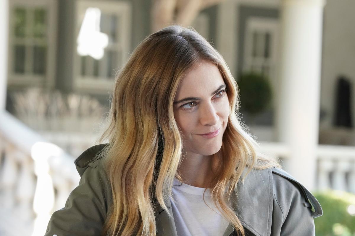 Emily Wickersham Ellie Bishop