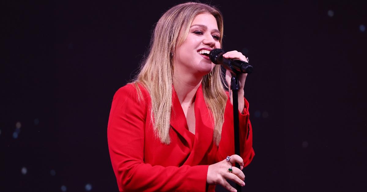 Kelly Clarkson performs in red -  onstage during the SiriusXM Next Generation: Industry & Press Preview at The Tisch Skylights at The Shed on November 08, 2023 in New York City. (Photo by Mike Coppola/Getty Images for SiriusXM)