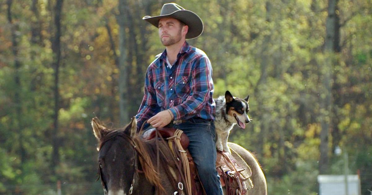 Hunter rides his horse on 'Farmer Wants a Wife'