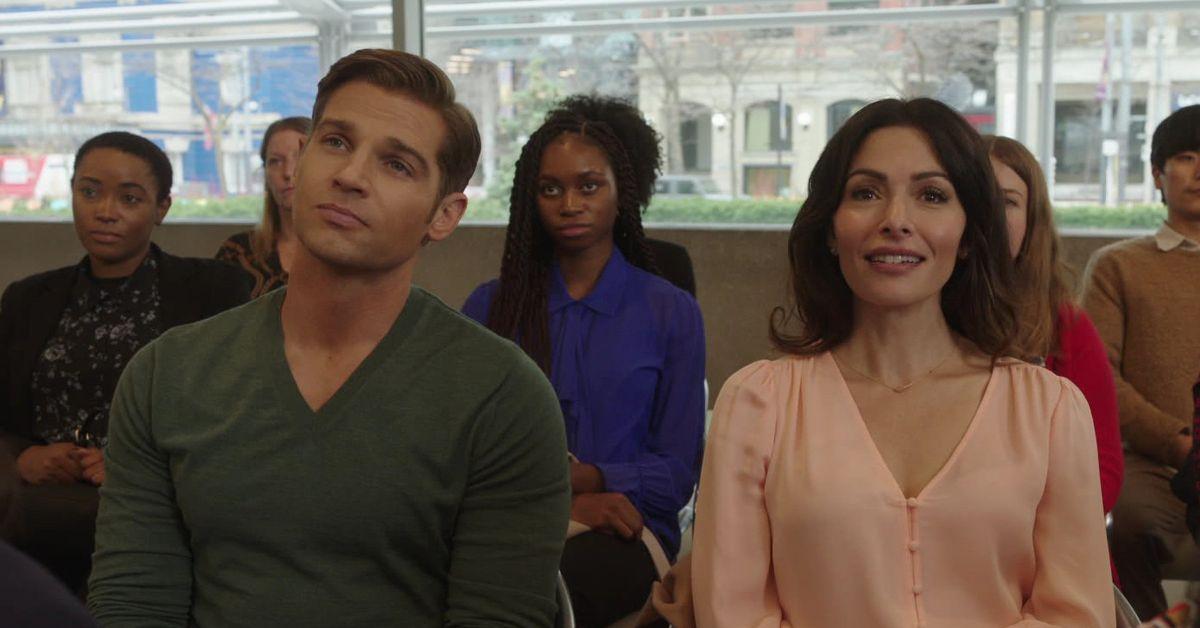 (l-r): Mike Vogel as Cooper Connelly and Sarah Shahi as Billie Connelly 'Sex/Life' Season 1.