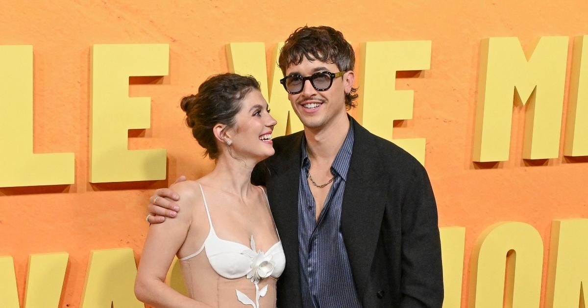 Emily Bader and Tom Blyth