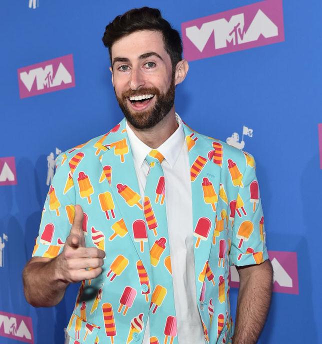 hq trivia new host