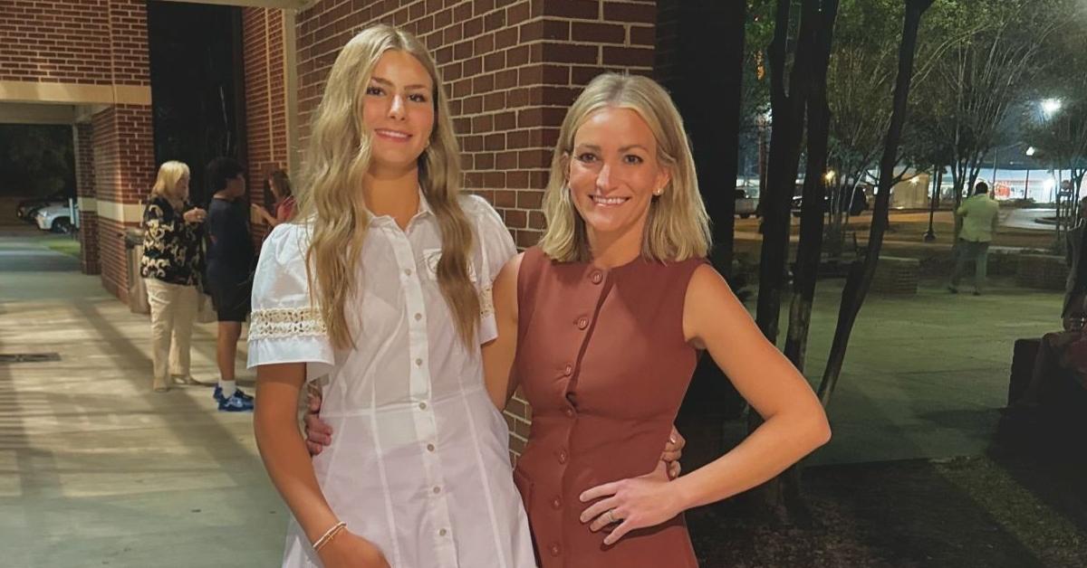 Jamie Lynn Spears poses with her kids