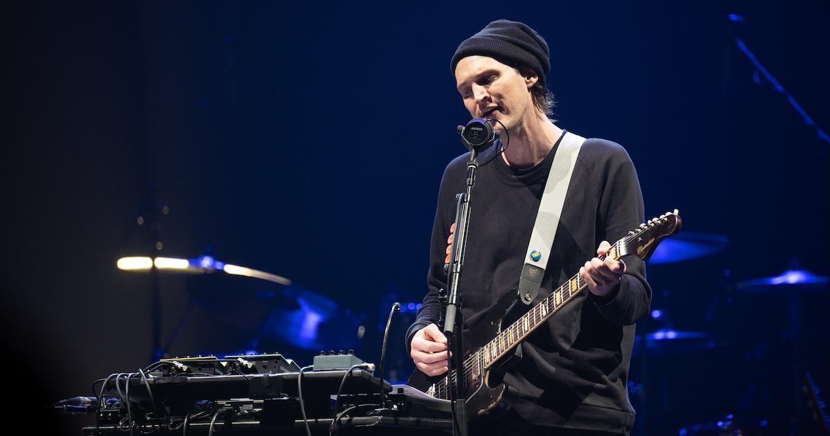 Josh Klinghoffer plays with Pearl Jam in 2021