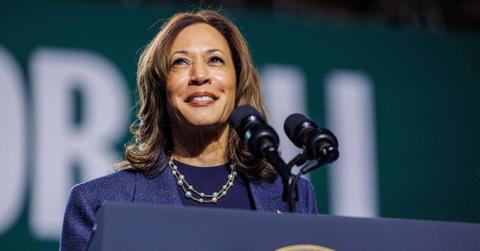 kamala harris giving a speech