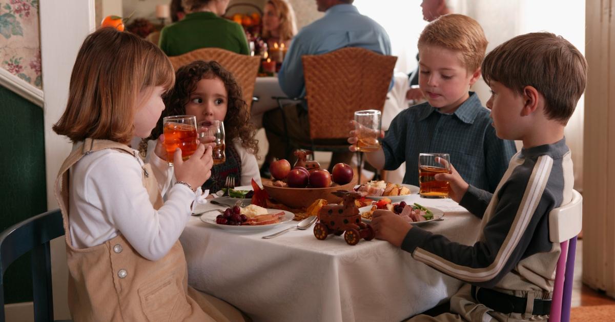 Thanksgiving kids' table