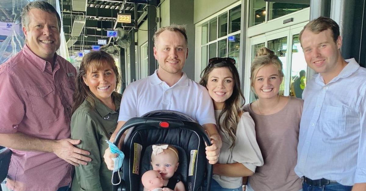 Jim Bob, Michelle, Josiah, Lauren, Kendra, and Joseph Duggar