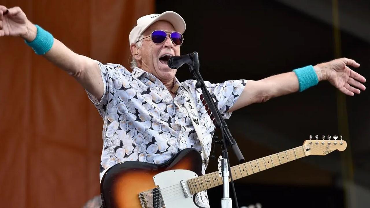 Jimmy Buffett performs during the 2022 New Orleans & Jazz festival at Fair Grounds Race Course in 2022