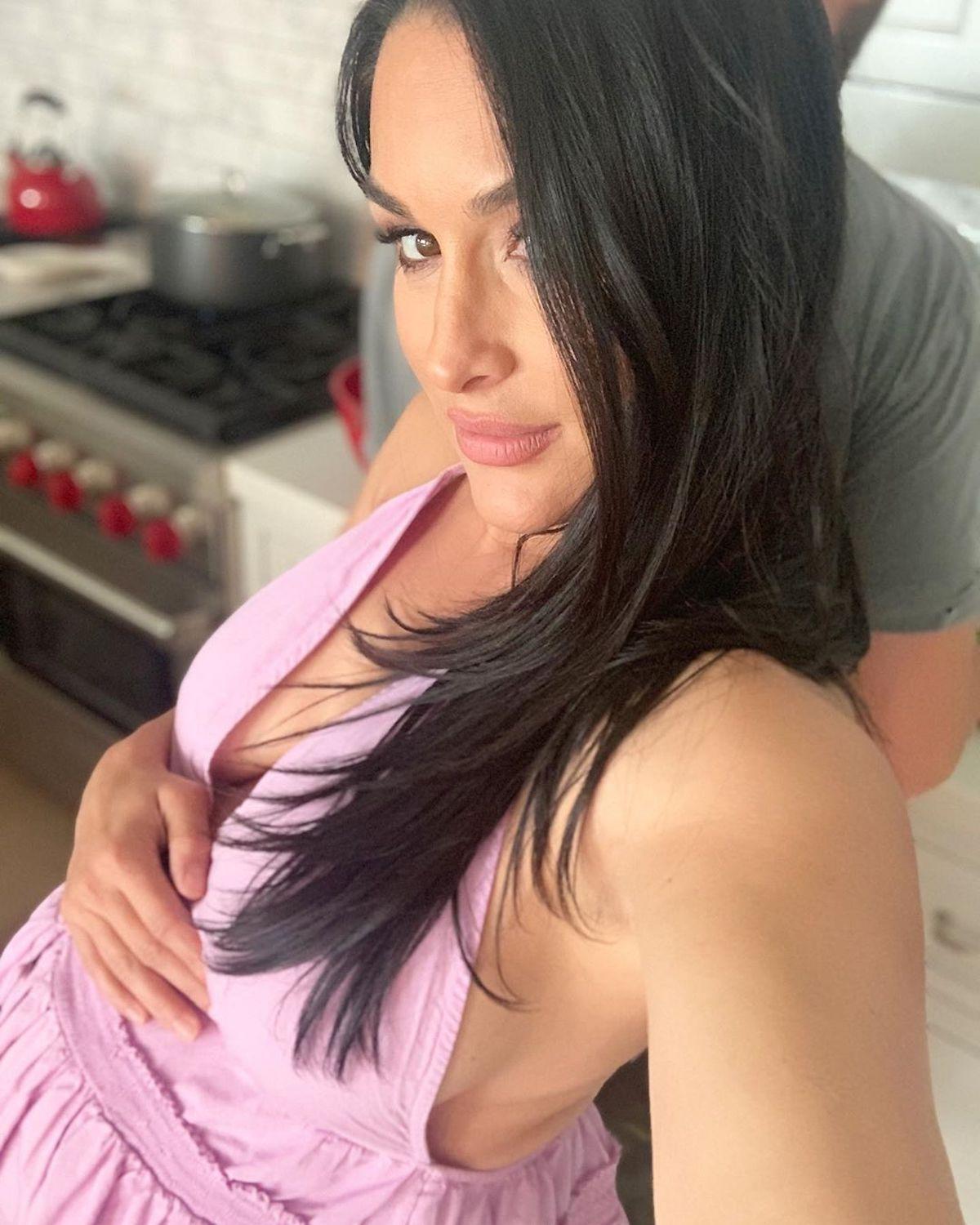 nikki bella pregnant