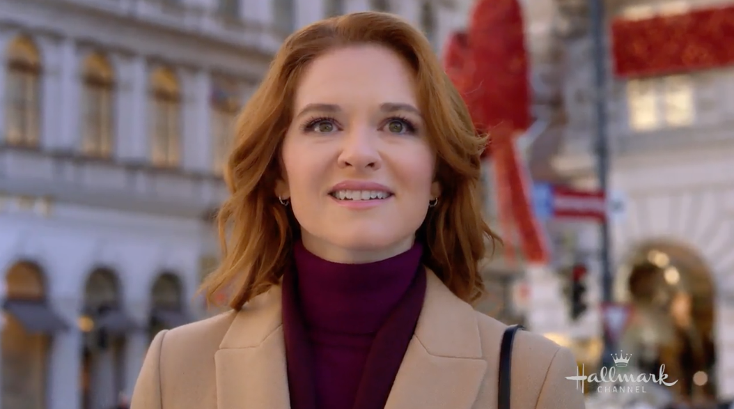 does sarah drew play the violin