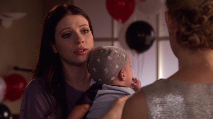 Georgina Sparks, Baby Milo, and Lili