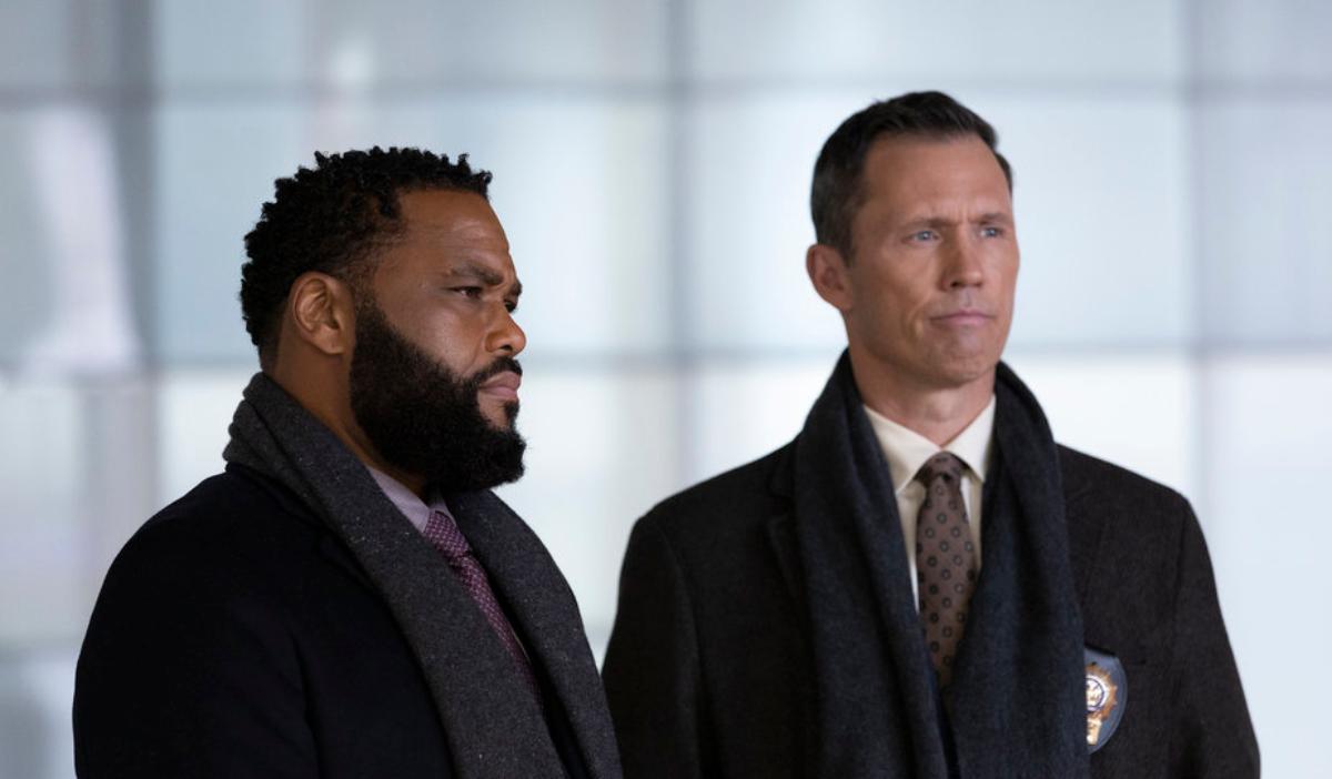 Who Is Jeffrey Donovan On 'law & Order'? Let's Get Into It