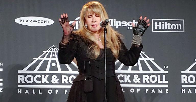 "Landslide" by Stevie Nicks: Inside the Meaning of the Iconic Track