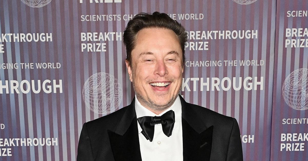 Elon Musk in a tuxedo at the Breakthrough Prize celebration. 