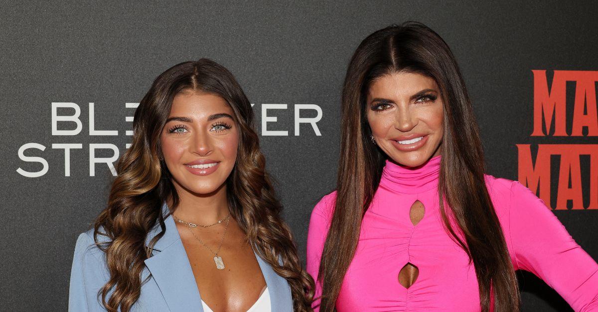 (l-r): Gia Giudice and Teresa Giudice on the red carpet.