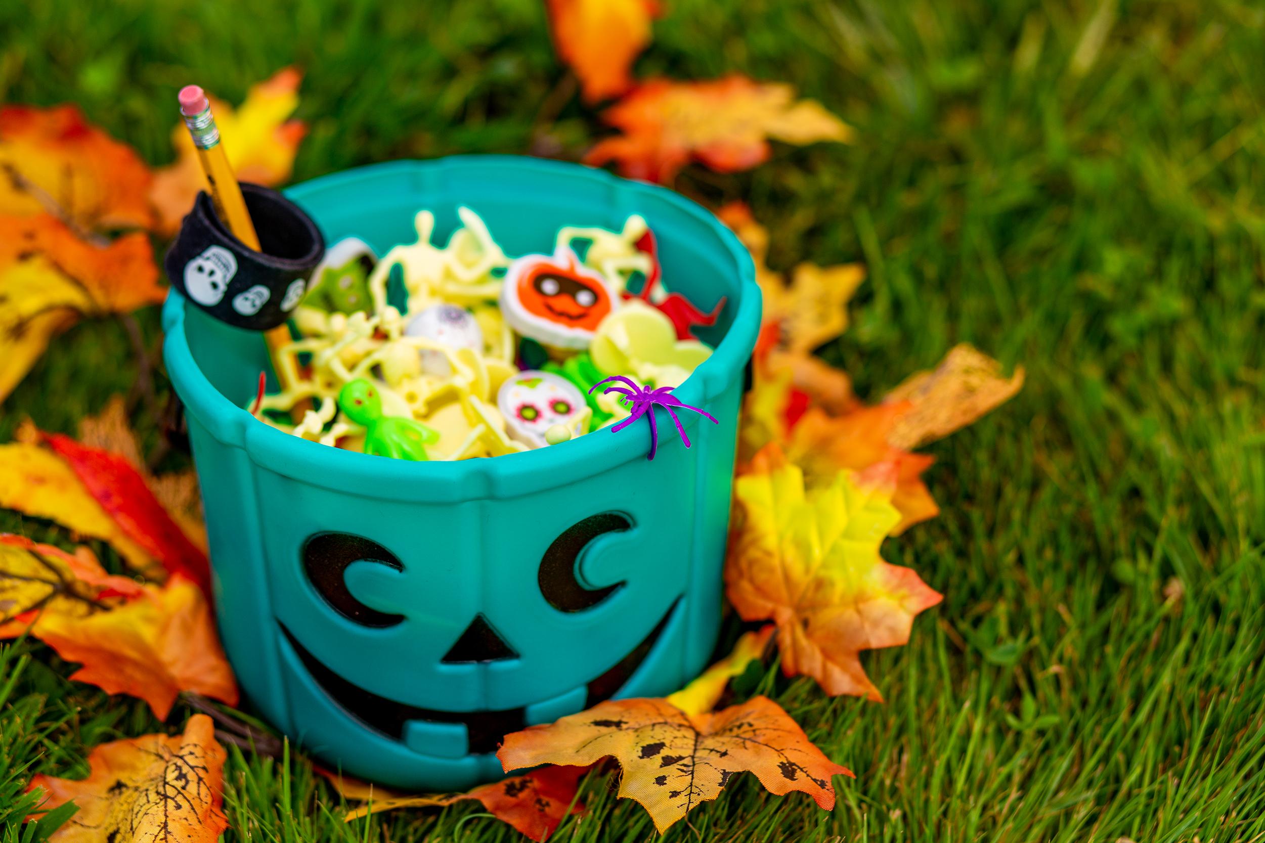 The Best Non Food Teal Pumpkin Treat Ideas To Use This Halloween