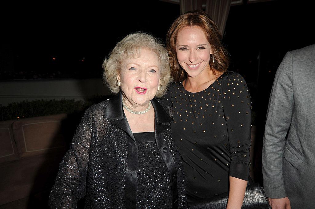 betty white jennifer love hewitt