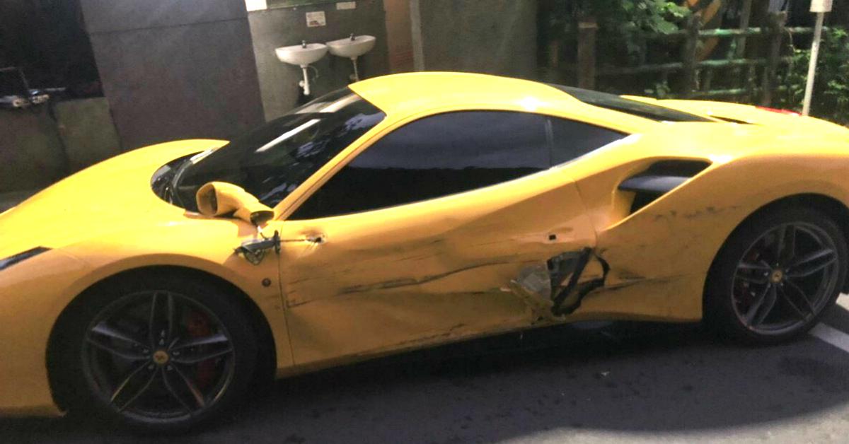 Delivery Driver Accidentally Crashes into 3 Ferraris, People Crowdfund ...