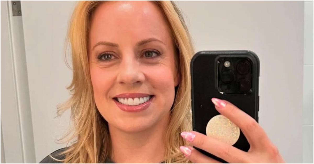 Andrew Wilson's wife Rachel posing for a selfie