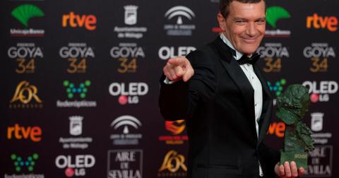 antonio-banderas-dating-4-1580938350622.jpg