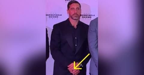 Aaron Rodgers wore a ring on THAT finger while attending the 2025 Kentucky Derby.