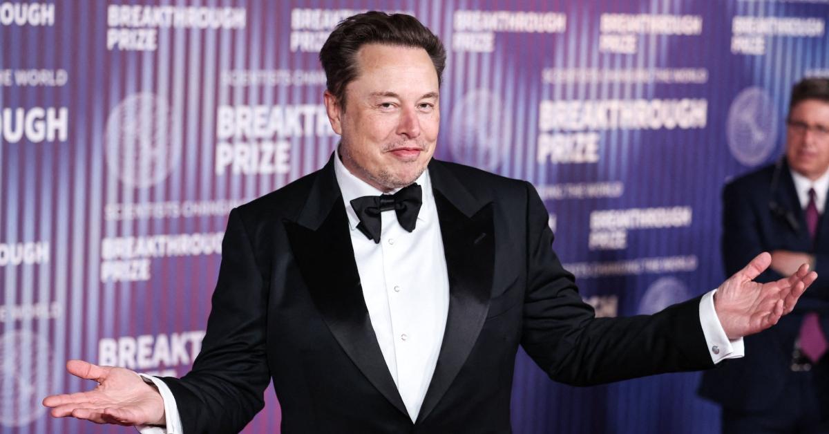 The Inside Story: Why Musk Is Suing Apple Immediately. - 24hhcbx