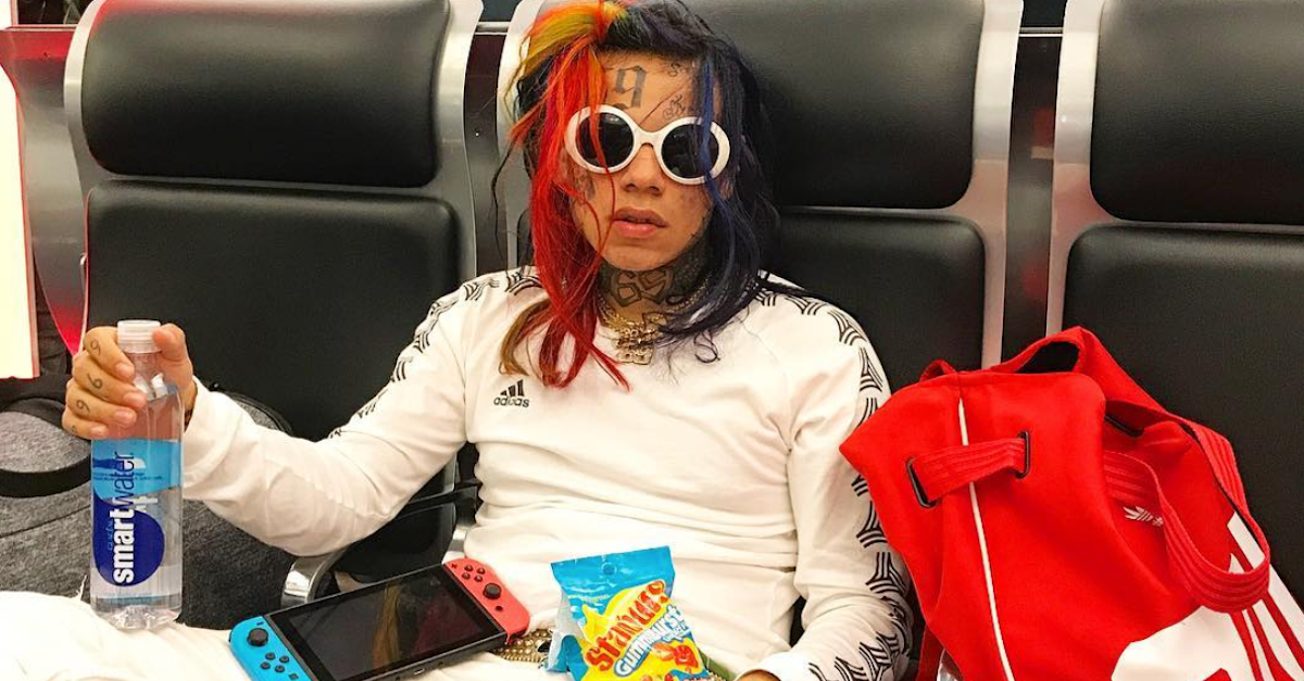 Tekashi 69 s Real Hair Is Slightly Less Colorful Than His Usual Do