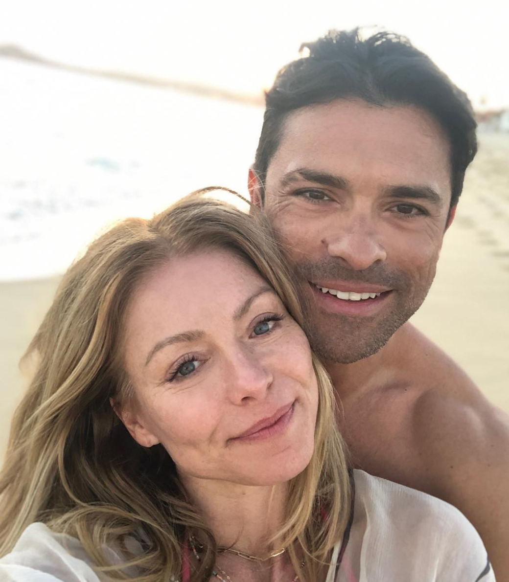 Kelly Ripa Without Makeup See Photos Of The Tv Star Bare Faced 