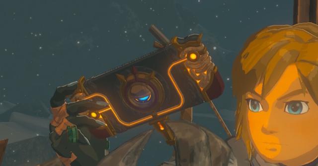 'Tears of the Kingdom' Link holding the Purah Pad.