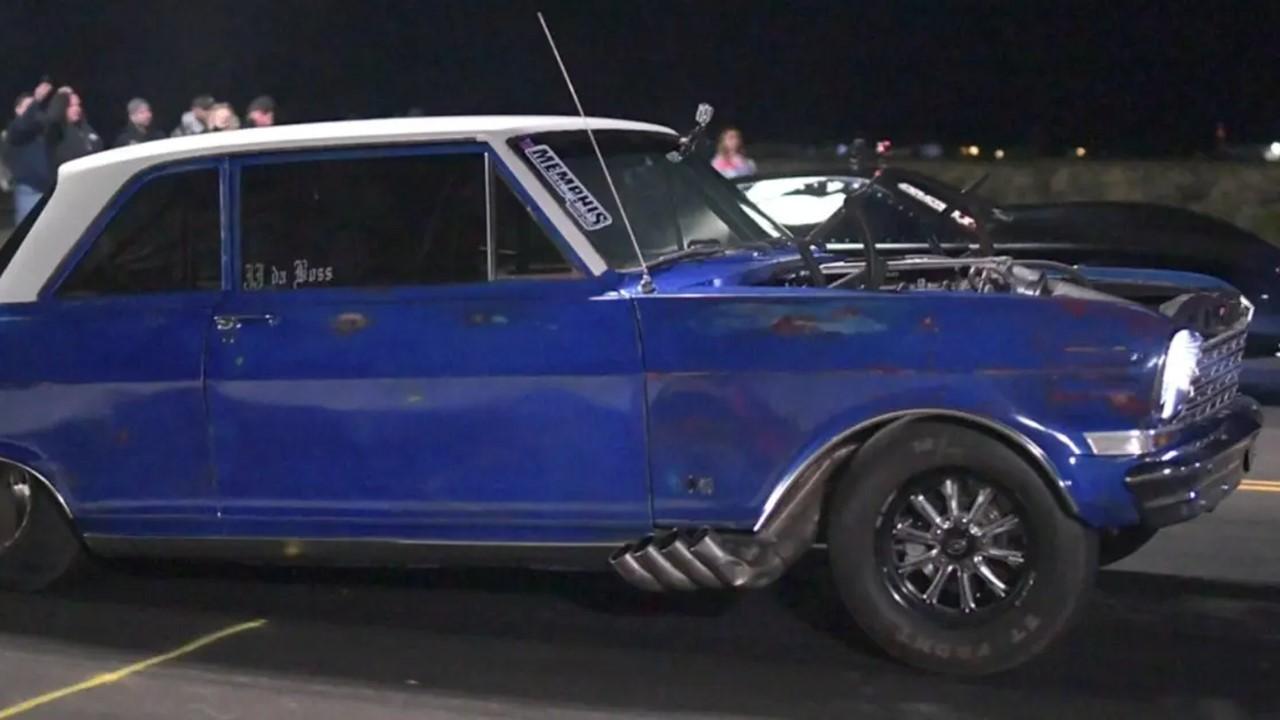 A blue race car on 'Street Outlaws'