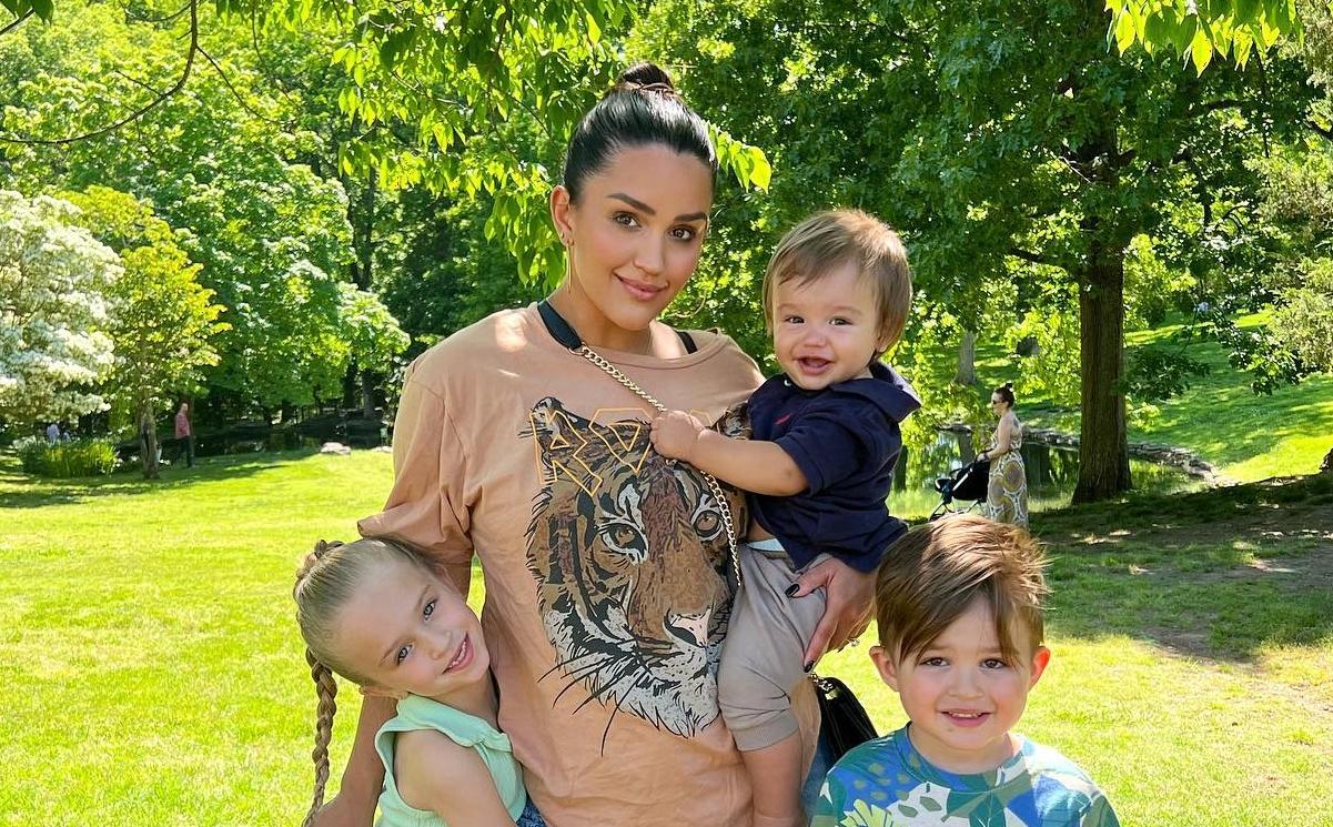 Cody Longo's wife and three kids