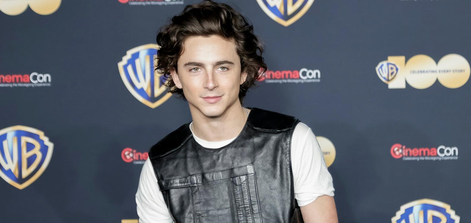  Timothee Chalamet attends the red carpet promoting the upcoming film "Dune: Part Two" on April 23, 2023