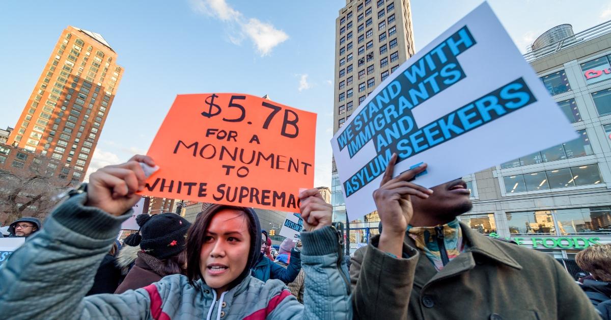 Sanctuary non-sanctuary cities immigration protest