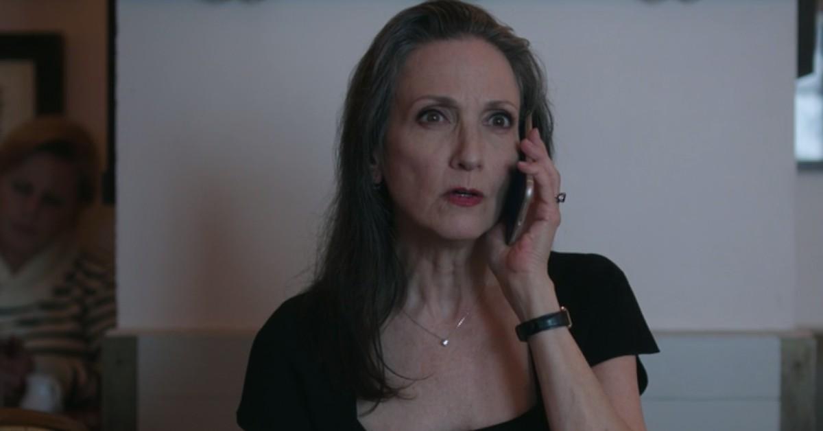 Diana Carlisle (Bebe Neuwirth) 