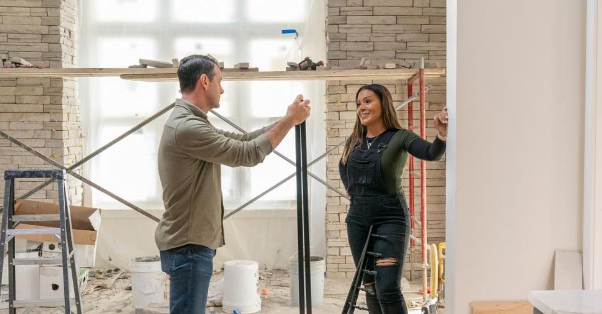 Mitch Glew and Page Turner renovate a home together on 'Rock the Block'