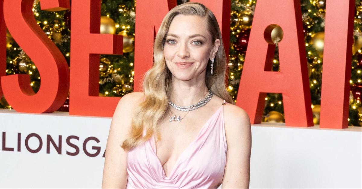 Amanda Seyfried attends "The Housemaid" premiere.