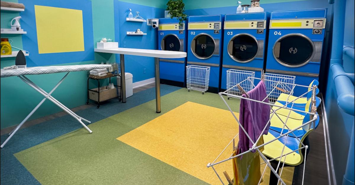 The laundry room in 'The Circle' Season 6 apartment building.