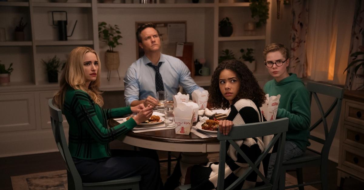 Brianne Howey as Georgia Miller, Scott Porter as Paul, Antonia Gentry as Ginny Miller, Diesel La Torraca as Austin Miller in 'Ginny & Georgia'