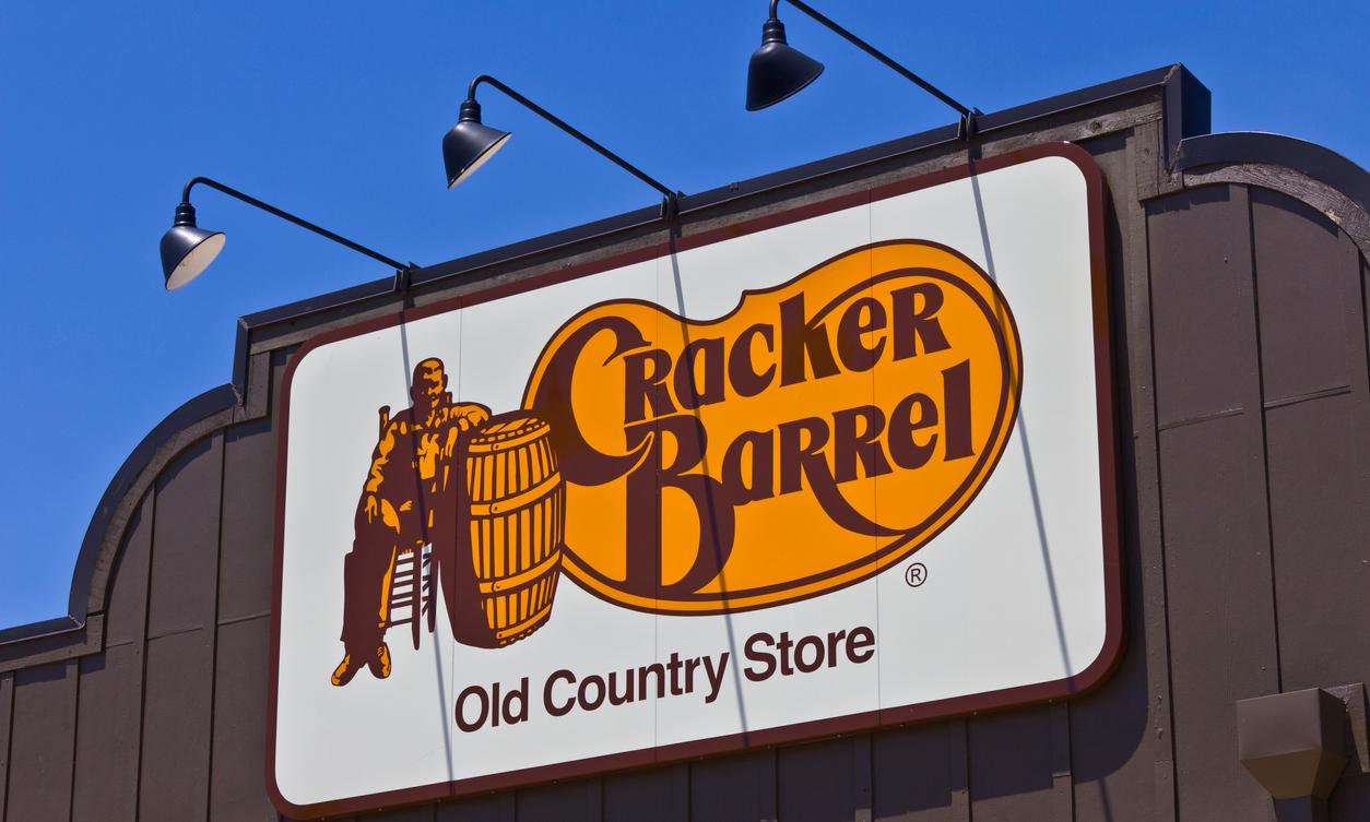 cracker-barrel-name-meaning-is-cracker-barrel-racist-details