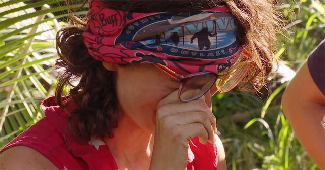 Liz Wilcox crying over not receiving an Applebee's reward.