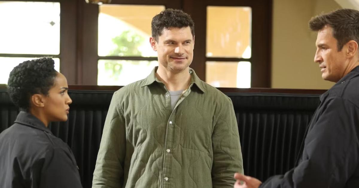 Flula Borg as Skip Tracer Randy on 'The Rookie.'