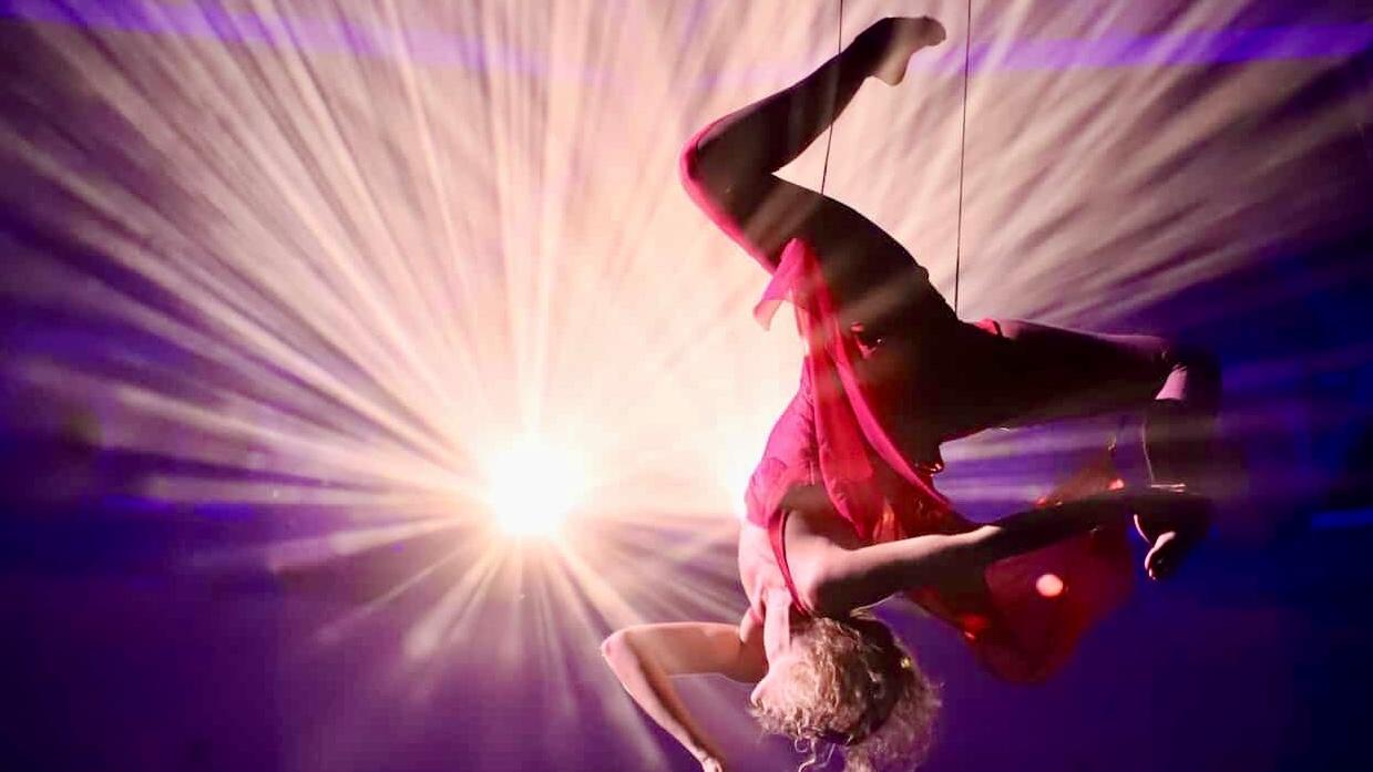 Aerialist Sarah Fenn
