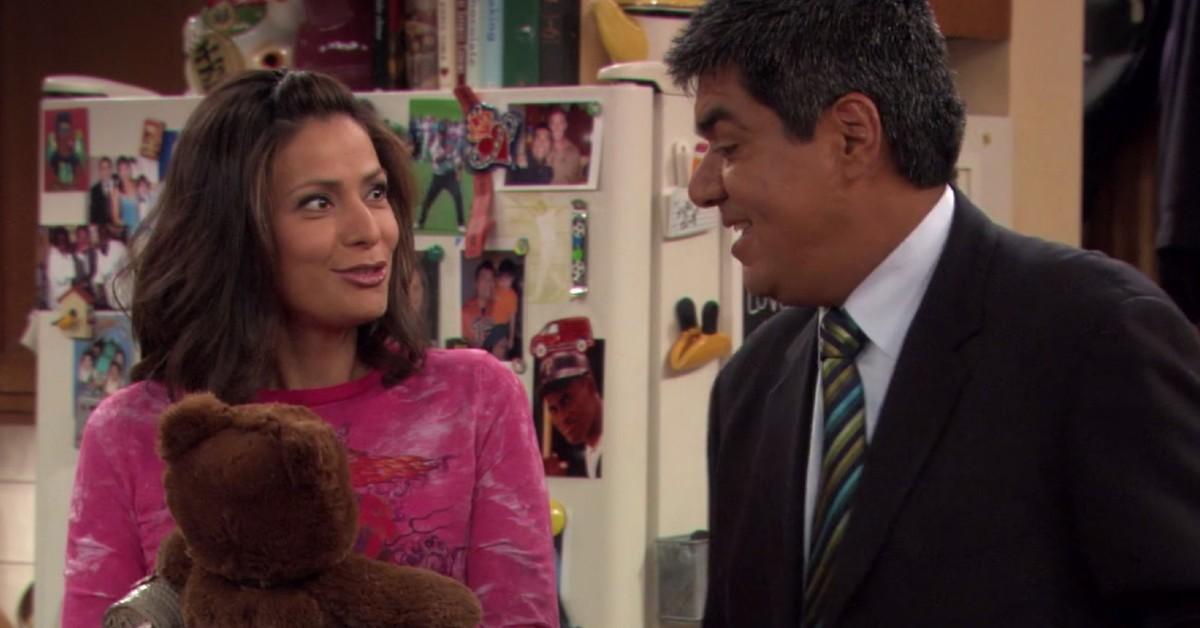 Angie and George in their kitchen on 'George Lopez'