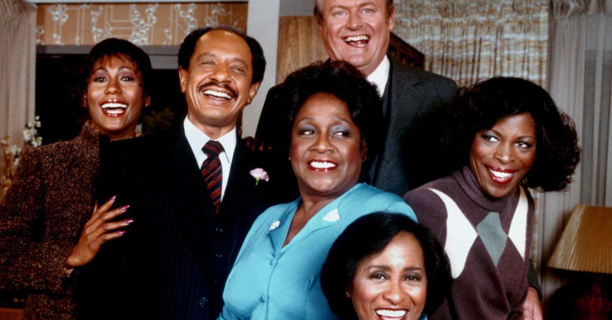  The cast of the TV sitcom 'The Jeffersons' (L-R Berlinda Tolbert, Sherman Hemsley, Isabel Sanford, Franklin Cover, Roxie Roker and Marla Gibbs