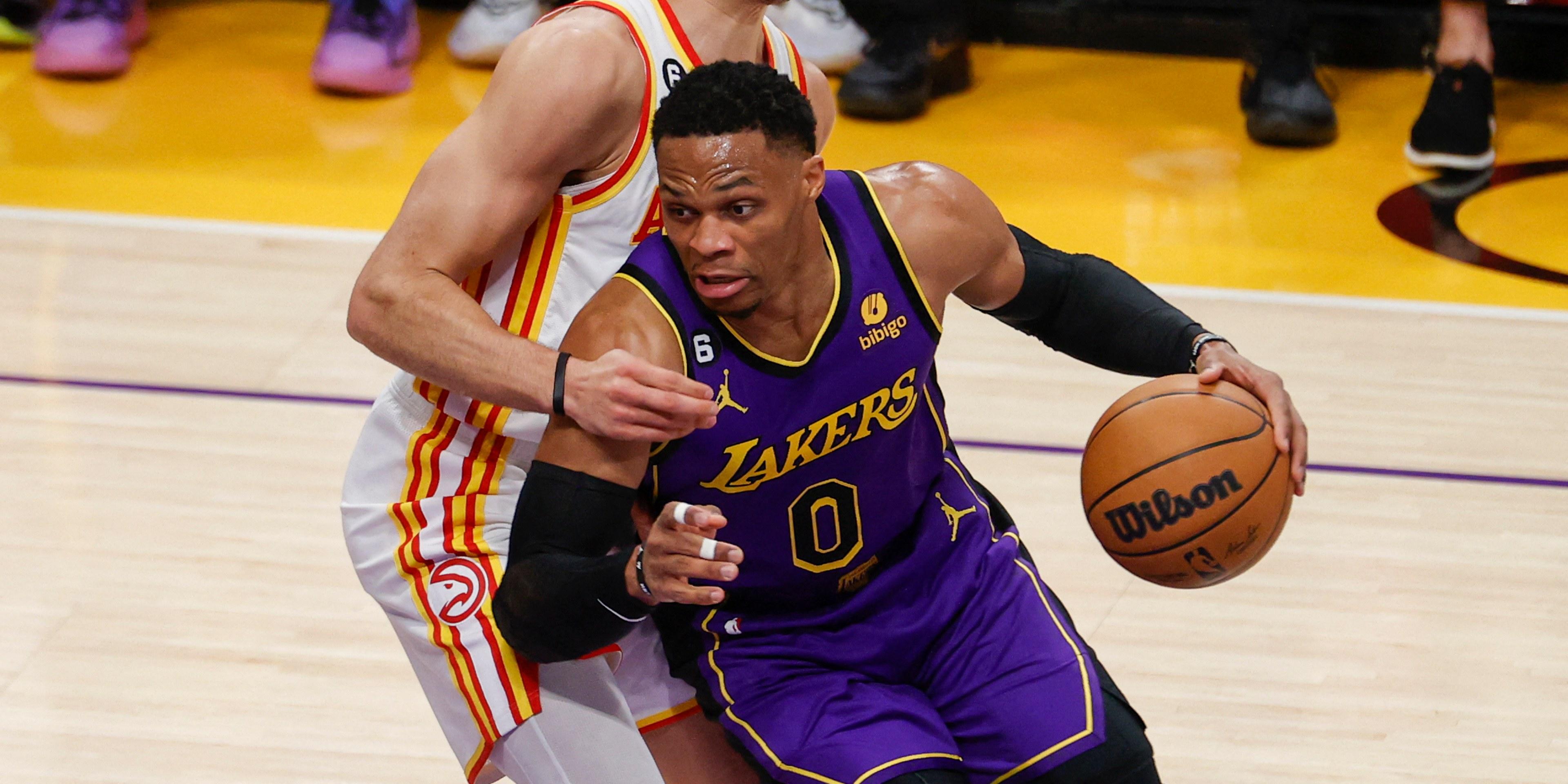 russell-westbrook-playing