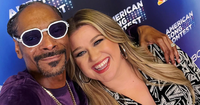 Snoop Dogg and Kelly Clarkson