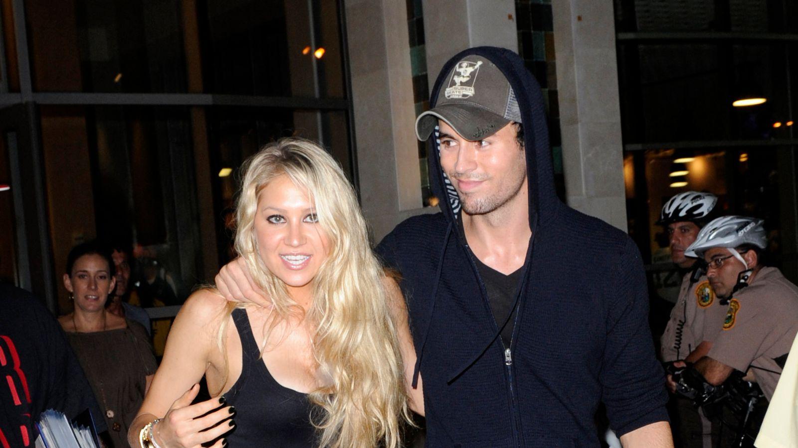 Anan Kournikova and Enrique Iglesias together in 2007. 