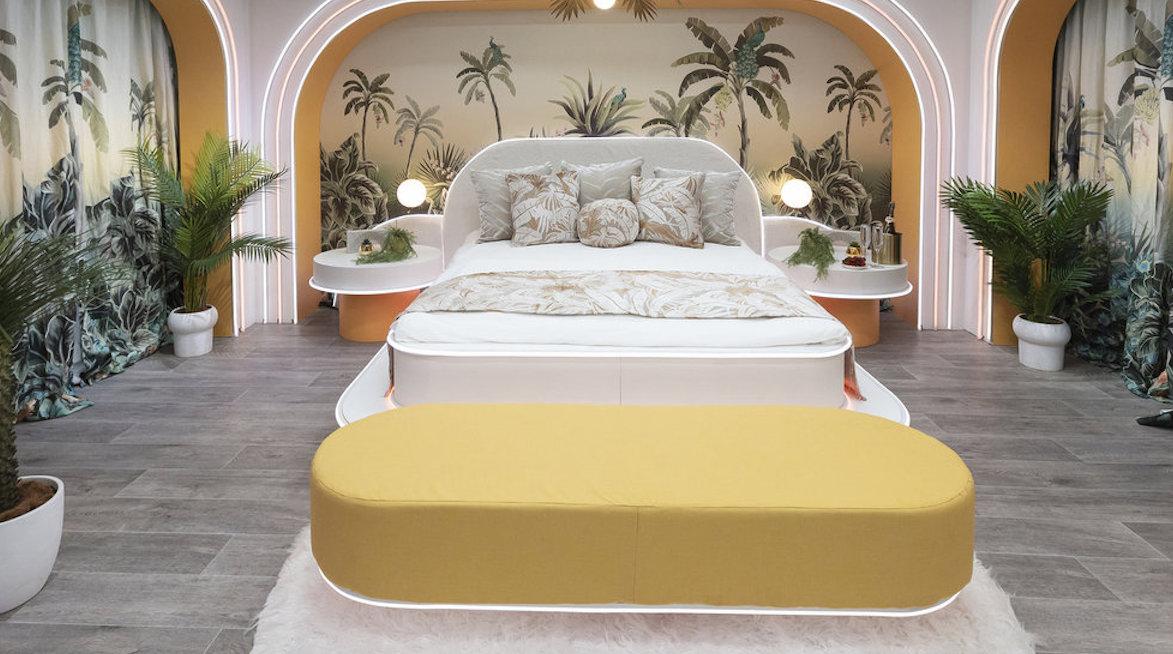 hideaway bedroom love island