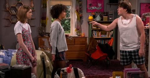 Callie Haverda as Leia, Ashley Aufderheide as Gwen, Maxwell Acee Donovan as Nate